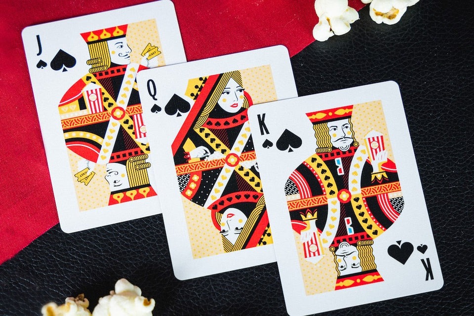 三公撲克牌遊戲詳解：玩法規則、牌型比較與下注策略 | 財神娛樂城